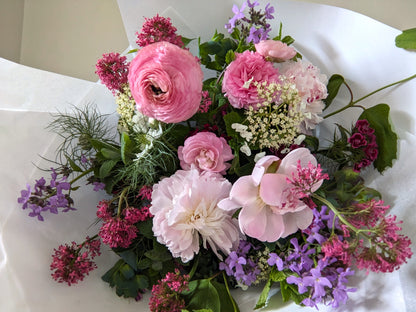 pink and purple fresh flower bouquet